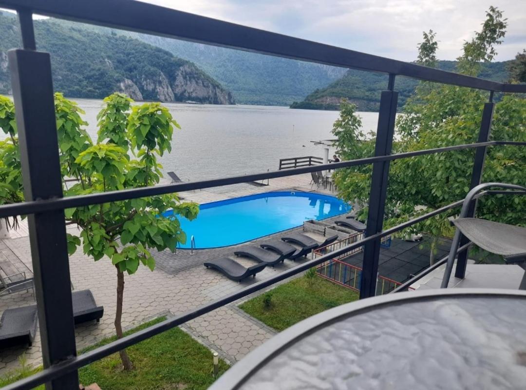 Exclusive Villa Ieşelniţa Bagian luar foto